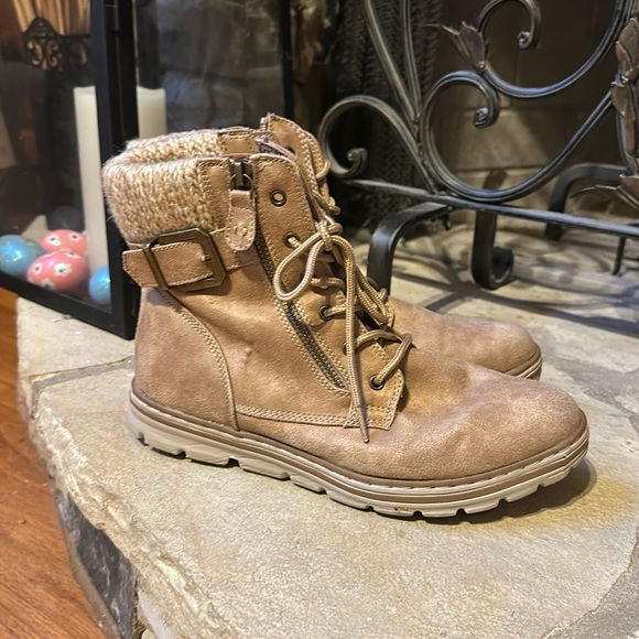 Cliffs by WHITE MOUNTAIN Shoes - Cliffs by White Mountain Kelsie Booties Hiker Boots Size 8